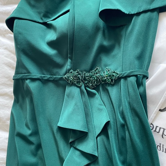 Stunning beautiful dress! - Picture 6 of 6